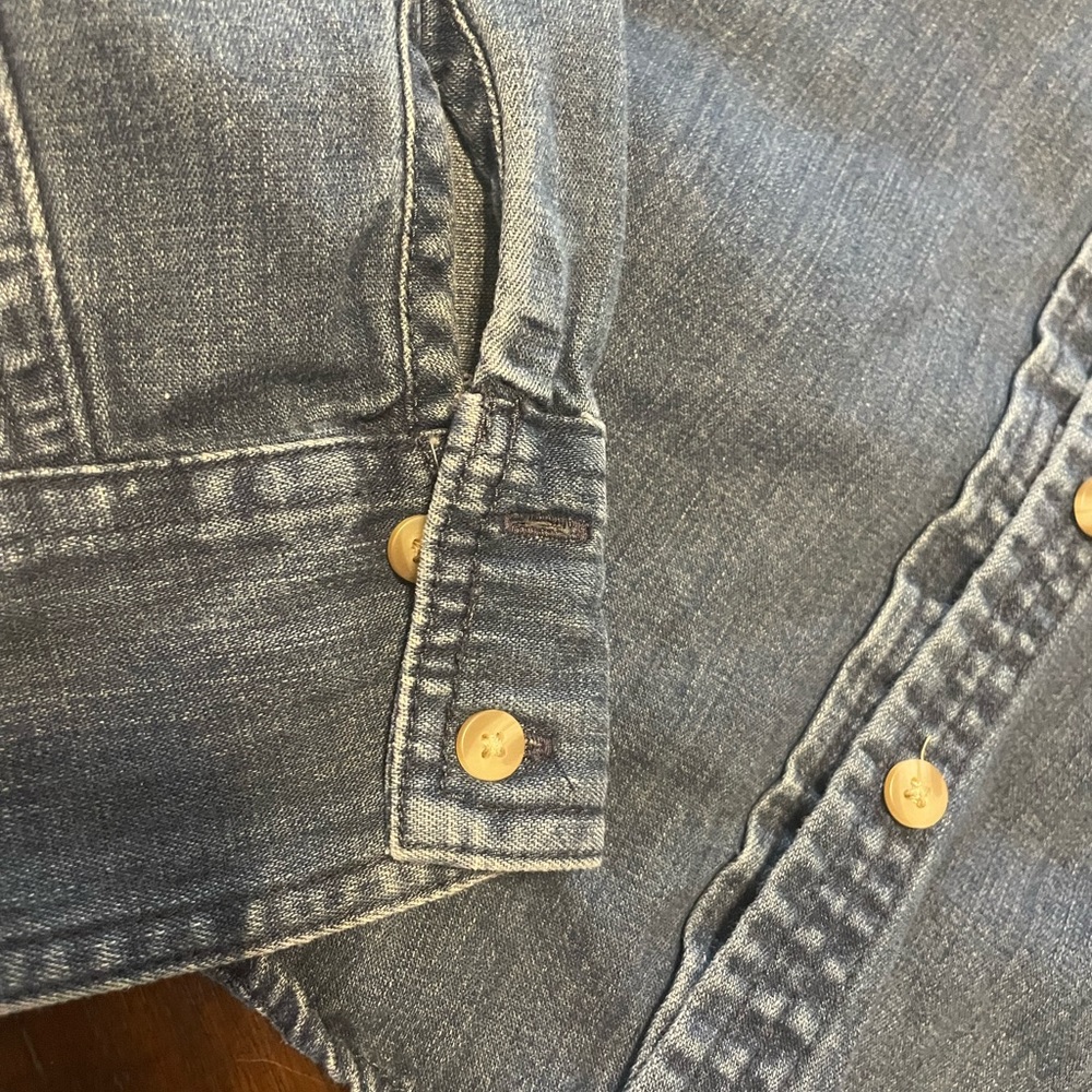 American Eagle button down - Picture 4 of 10